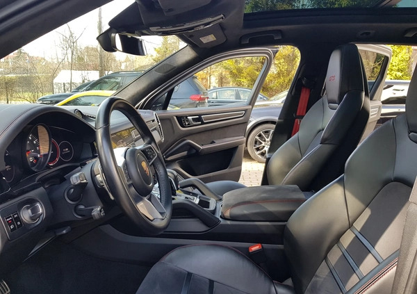 Porsche Cayenne cena 469000 przebieg: 95000, rok produkcji 2020 z Malbork małe 301